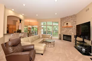 930 Dana Ln, Waukesha, WI 53189 - Photo 5