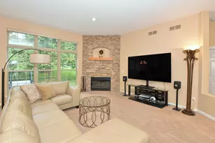 930 Dana Ln, Waukesha, WI 53189 - Photo 3
