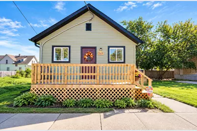 717  Hubbard St, Racine, WI 53402 - Photo 1