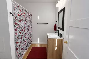 717 Hubbard St, Racine, WI 53402 - Photo 13