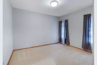 805 E Pearson St, Milwaukee, WI 53202 - Photo 29