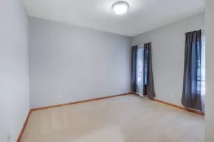 805 E Pearson St, Milwaukee, WI 53202 - Photo 29