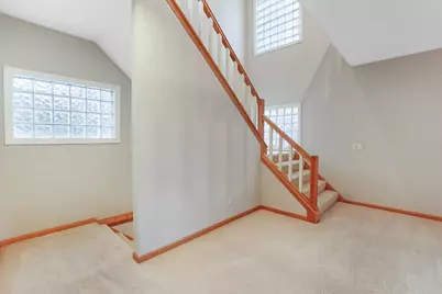 805 E Pearson St, Milwaukee, WI 53202 - Photo 15