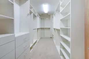 805 E Pearson St, Milwaukee, WI 53202 - Photo 27