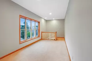 805 E Pearson St, Milwaukee, WI 53202 - Photo 17