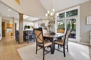 21135 Stratford Ct, Brookfield, WI 53045 - Photo 9