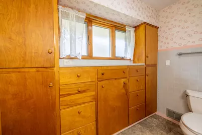 201  Gardner Ave, Burlington, WI 53105 - Photo 13