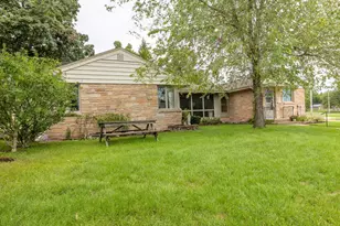 201 Gardner Ave, Burlington, WI 53105 - Photo 3