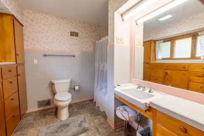 201  Gardner Ave, Burlington, WI 53105 - Photo 15