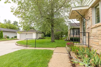 201  Gardner Ave, Burlington, WI 53105 - Photo 5