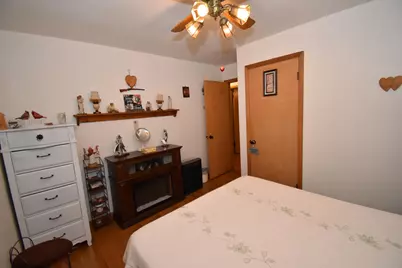 609  Blaine Ave, Racine, WI 53405 - Photo 9
