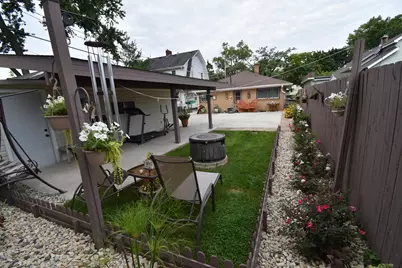 609  Blaine Ave, Racine, WI 53405 - Photo 23
