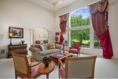 264  Steeple Point Cir, Delafield, WI 53018 - Photo 3