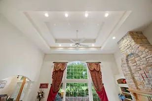 264 Steeple Point Circle, Delafield, WI 53018 - Photo 7