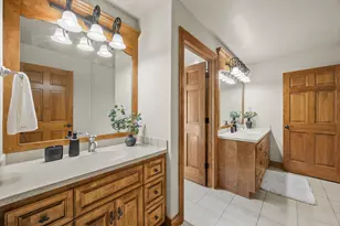 264 Steeple Point Circle, Delafield, WI 53018 - Photo 55