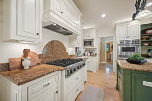 264 Steeple Point Circle, Delafield, WI 53018 - Photo 13