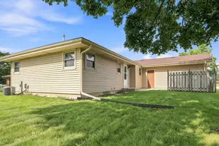 2113 Neptune Cir, Racine, WI 53404 - Photo 21