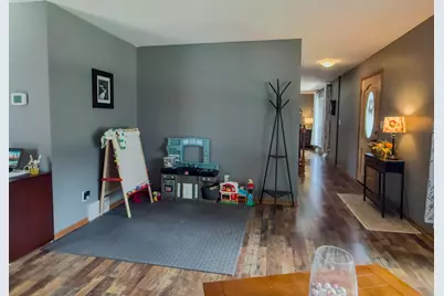 3655 S Sandalwood Dr, New Berlin, WI 53151 - Photo 5