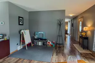 3655 S Sandalwood Dr, New Berlin, WI 53151 - Photo 5