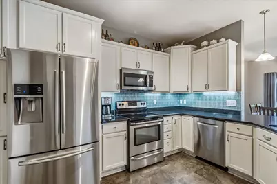 1784  New Port Vista Dr, Port Washington, WI 53024 - Photo 9