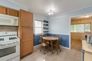 5732 66th St, Kenosha, WI 53142 - Photo 9