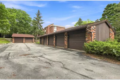 2440 W Good Hope Rd #46, Glendale, WI 53209 - Photo 21