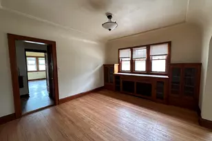 6221 W Thurston Ct, Milwaukee, WI 53218 - Photo 7