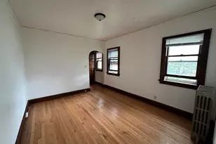 6221 W Thurston Ct, Milwaukee, WI 53218 - Photo 13