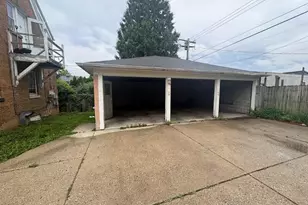 6221 W Thurston Ct, Milwaukee, WI 53218 - Photo 31