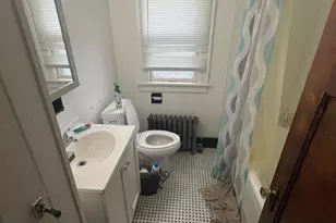 6221 W Thurston Ct, Milwaukee, WI 53218 - Photo 17