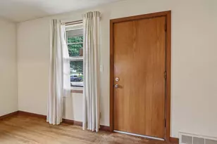 2606 Eisenhower Dr, Racine, WI 53405 - Photo 5