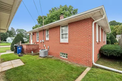 2606  Eisenhower Dr, Racine, WI 53405 - Photo 31