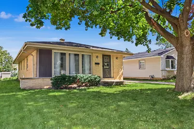 1138 S 120th St, West Allis, WI 53214 - Photo 1