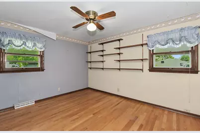 1138 S 120th St, West Allis, WI 53214 - Photo 21