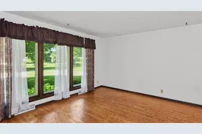 1138 S 120th St, West Allis, WI 53214 - Photo 5