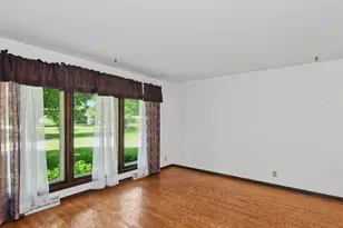 1138 S 120th St, West Allis, WI 53214 - Photo 5