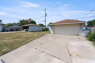 164 W Uncas Ave, Milwaukee, WI 53207 - Photo 19