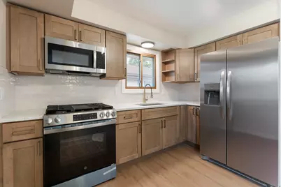 164 W Uncas Ave, Milwaukee, WI 53207 - Photo 9