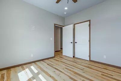 3827  Sunnyside Dr, La Crosse, WI 54601 - Photo 15