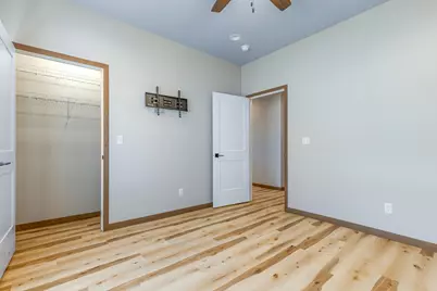 3827  Sunnyside Dr, La Crosse, WI 54601 - Photo 17
