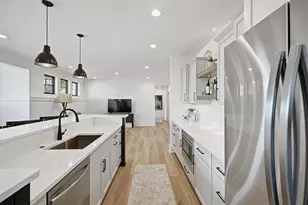 9401 W Huntington Dr, Mequon, WI 53097 - Photo 27