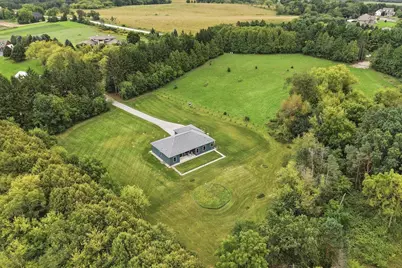 W290S6625  Holiday Rd, Mukwonago, WI 53189 - Photo 43