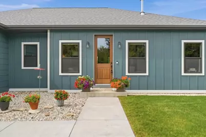 W290S6625  Holiday Rd, Mukwonago, WI 53189 - Photo 5