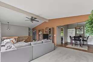 W290S2811 Carmarthen Dr, Genesee, WI 53188 - Photo 11