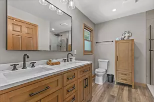 W290S2811 Carmarthen Dr, Genesee, WI 53188 - Photo 17