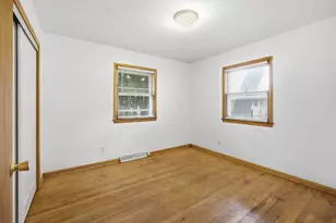 921 W Theresa Ln, Glendale, WI 53209 - Photo 17