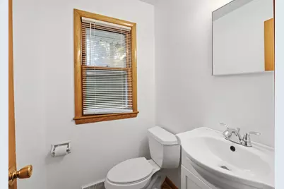 921 W Theresa Ln, Glendale, WI 53209 - Photo 13