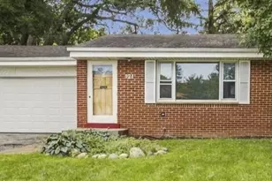921 W Theresa Ln, Glendale, WI 53209 - Photo 1