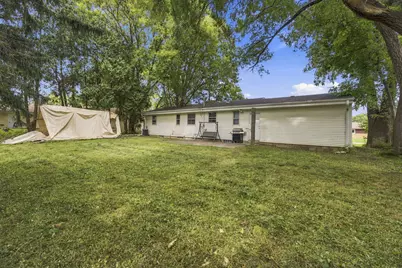 921 W Theresa Ln, Glendale, WI 53209 - Photo 23