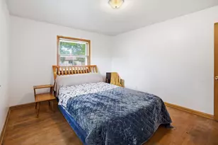 921 W Theresa Ln, Glendale, WI 53209 - Photo 11